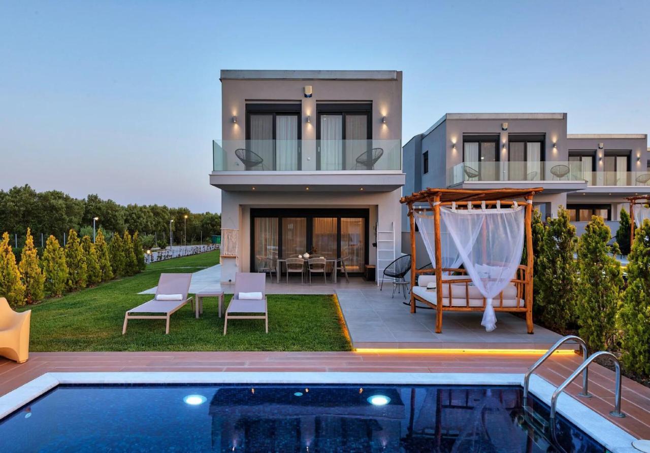 Soleado Luxury Villas Skála Foúrkas Esterno foto